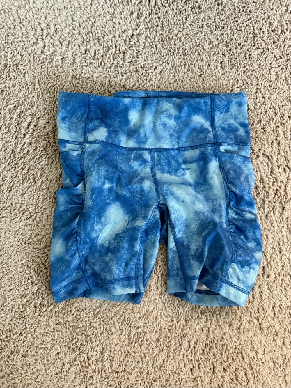 lululemon athletica Women's Blue Tie-Dye Bike Shorts - Pockets